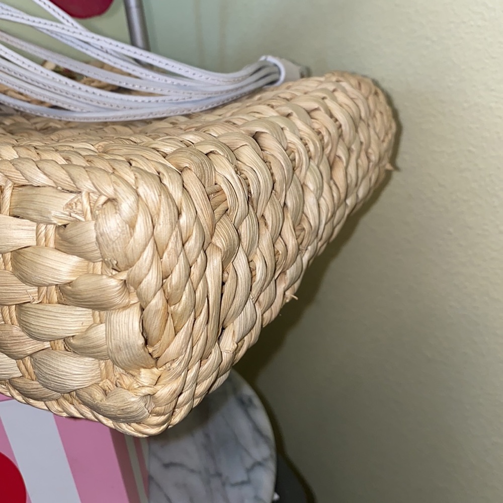 Kate Spade Wicker - Picture 8 of 13